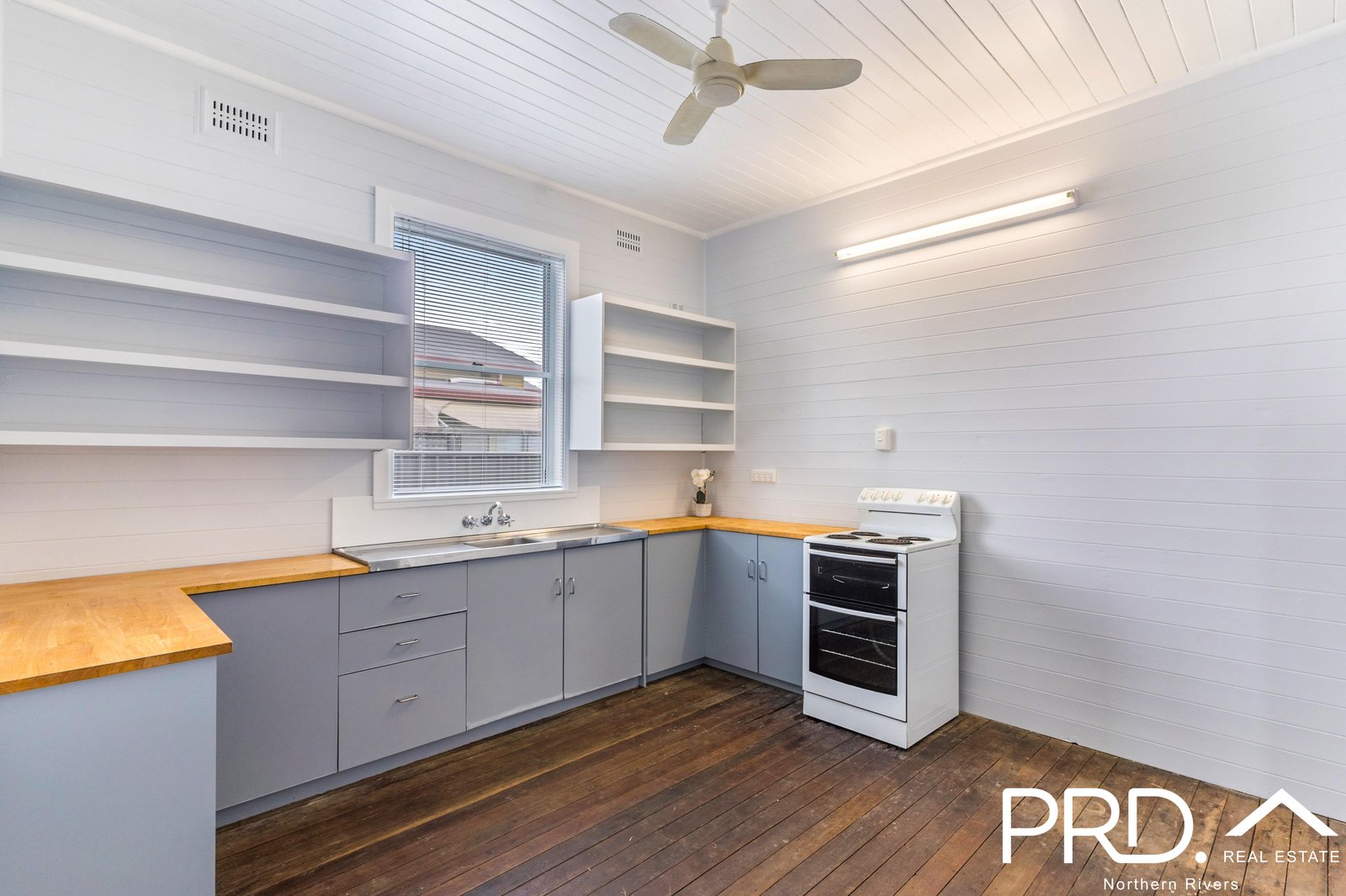 53 Simpson Parade CASINO 7