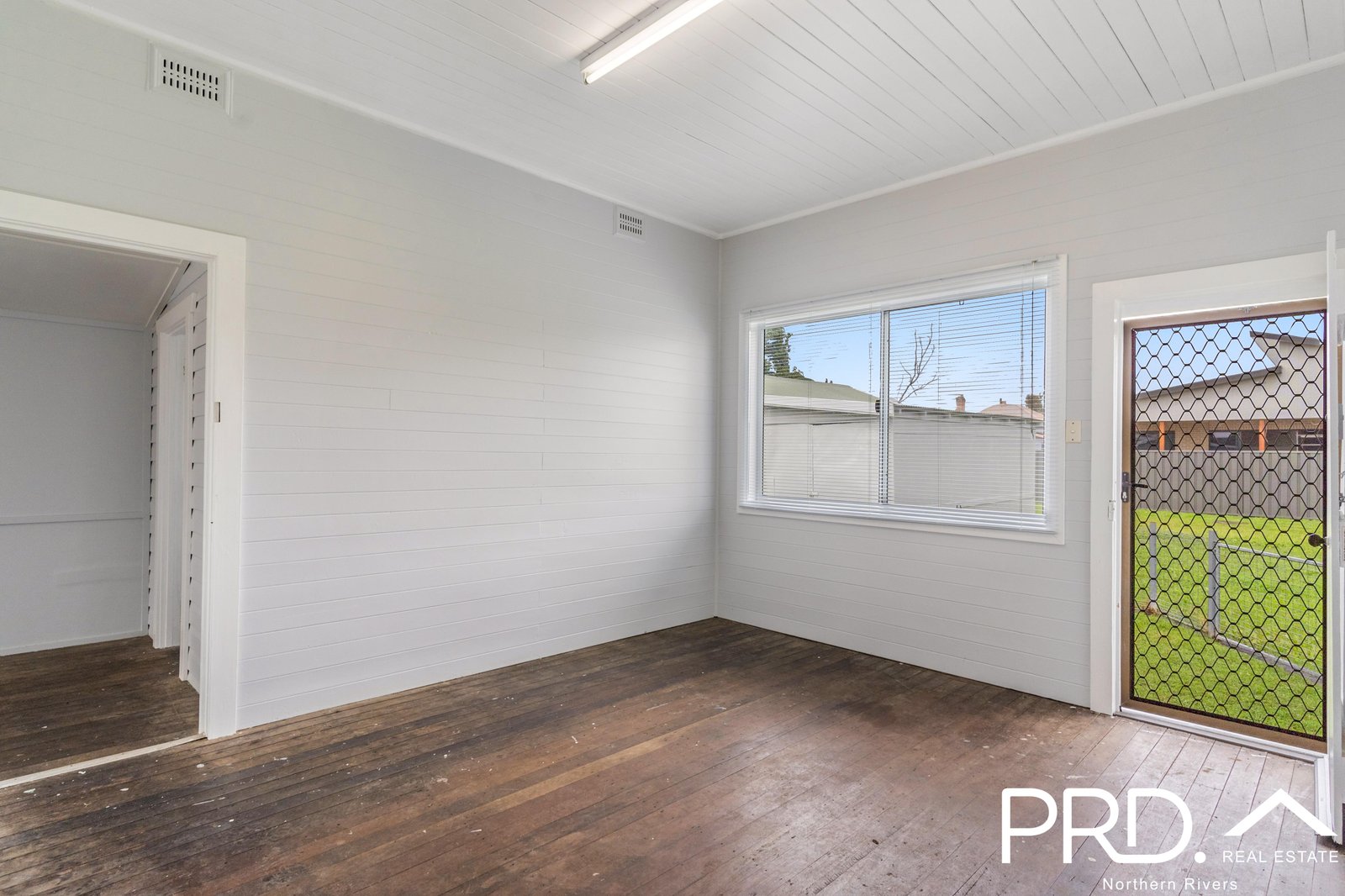 53 Simpson Parade CASINO 9