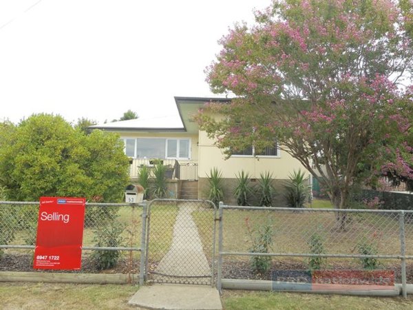 53 Simpson Street TUMUT 13