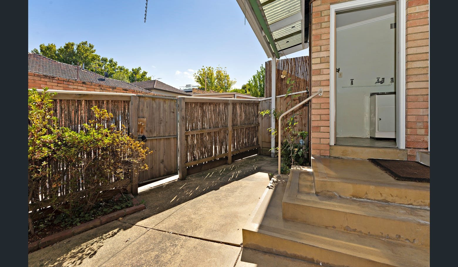 5/3 Stonehaven Court, Toorak, Vic