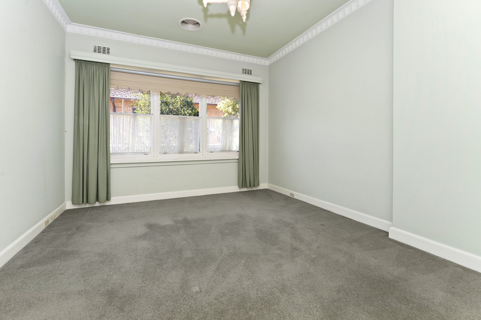 Real Estate and Property in 5/3 Stonehaven Court, Toorak, VIC