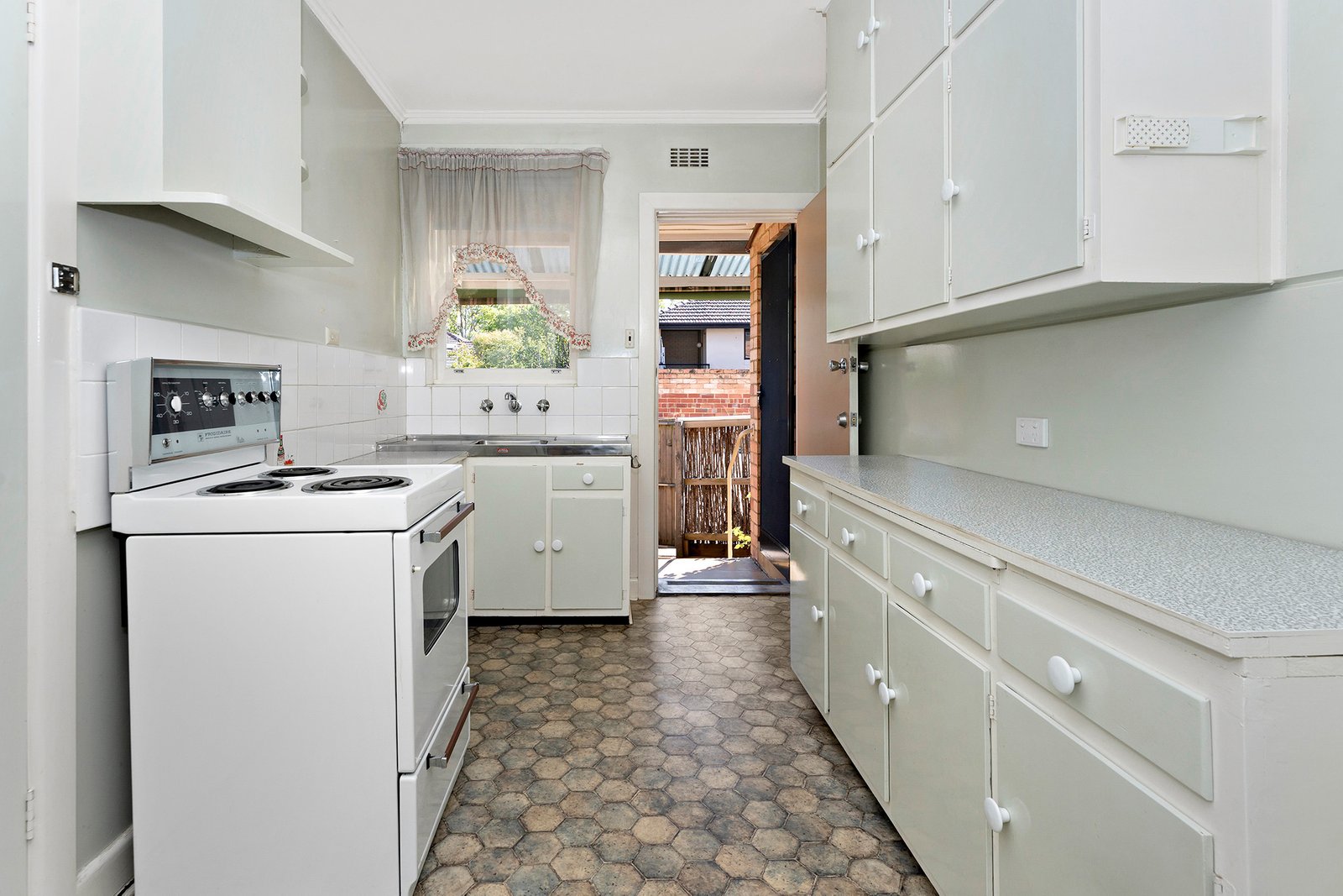 Real Estate and Property in 5/3 Stonehaven Court, Toorak, VIC