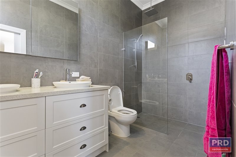 53 Strickland Road EAST BENDIGO 9