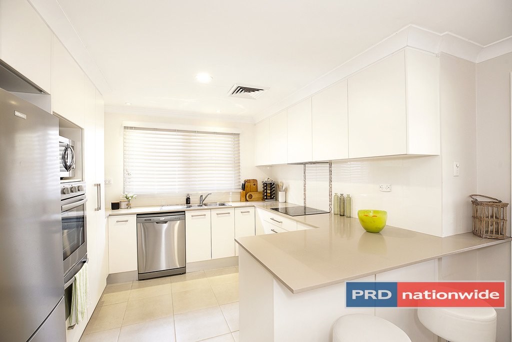 53 Summerfield Circuit CAMBRIDGE GARDENS 2