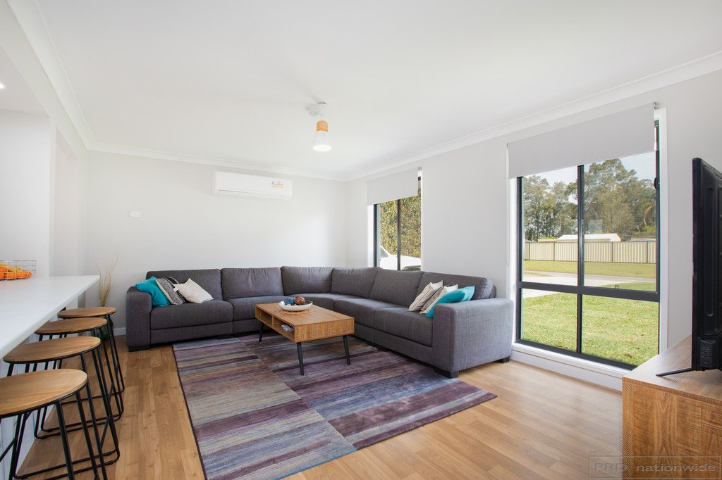53 Taylor Avenue THORNTON 2