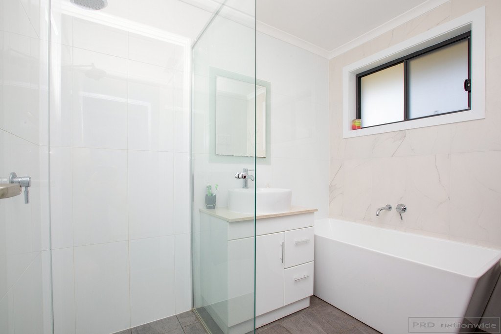 53 Taylor Avenue THORNTON 12
