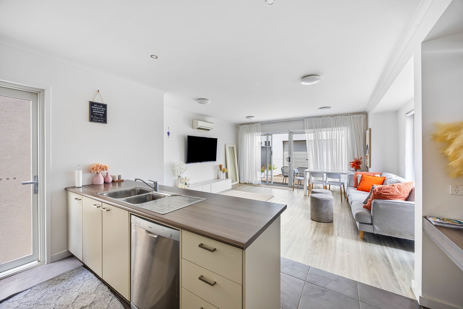 Gallery: 53 Warburton Drive