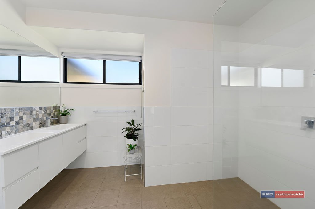 53 William Sharp Drive COFFS HARBOUR 15