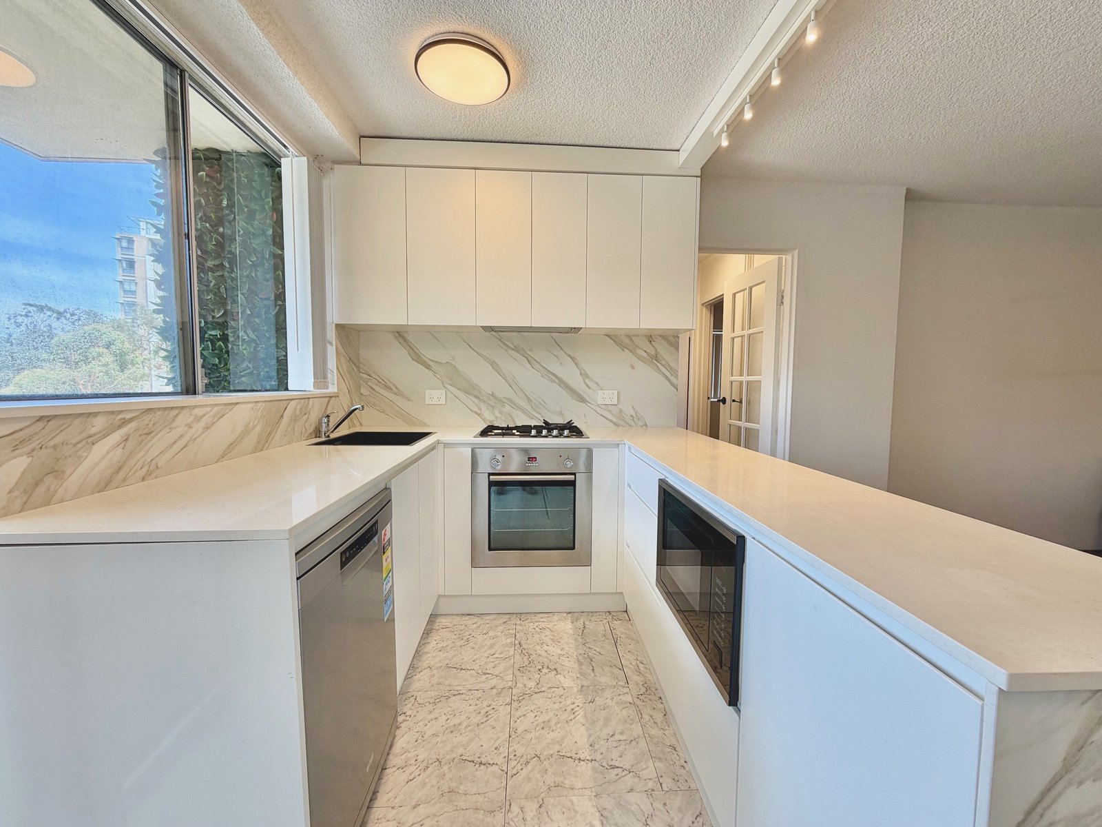 5/30 Brittain Crescent HILLSDALE 3