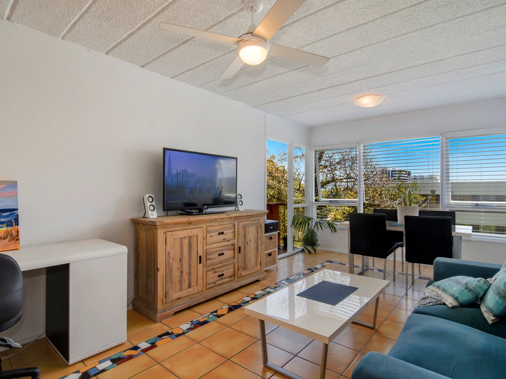 5/30 Powell Crescent COOLANGATTA 3