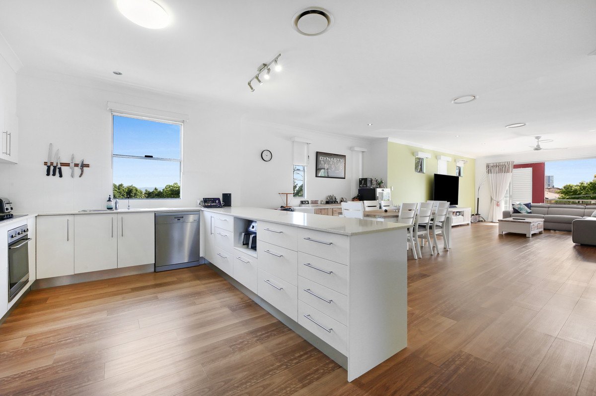 5/30 Stephens Street Burleigh Heads 6