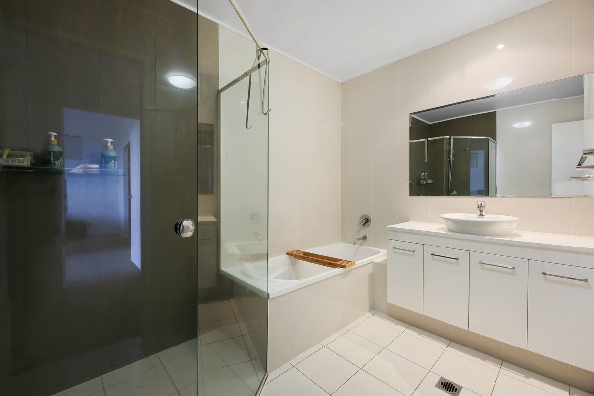 5/30 Stephens Street Burleigh Heads 18