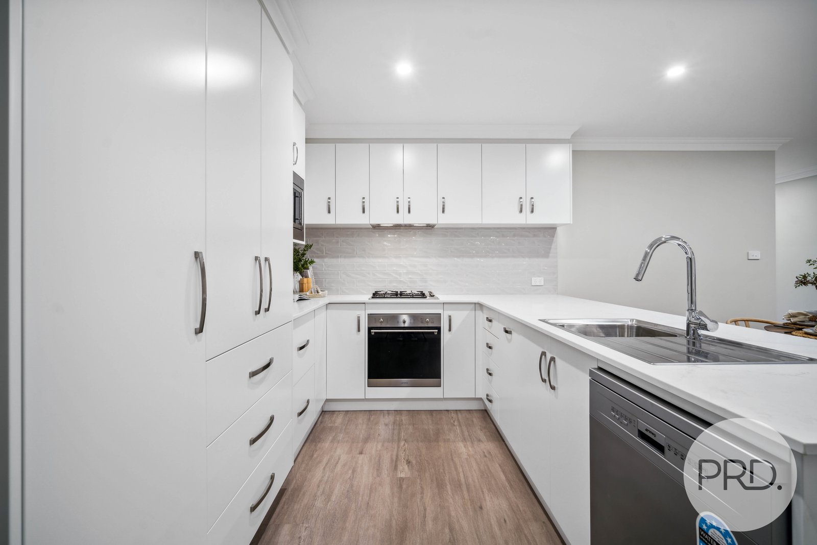 5/309 Lake Albert Road KOORINGAL 5