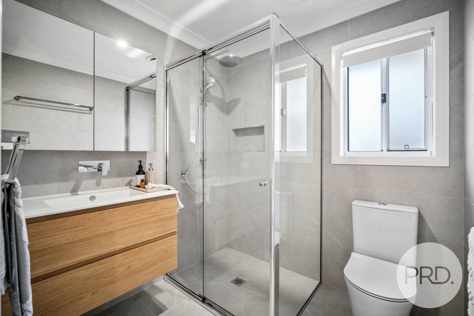 5/309 Lake Albert Road KOORINGAL 9