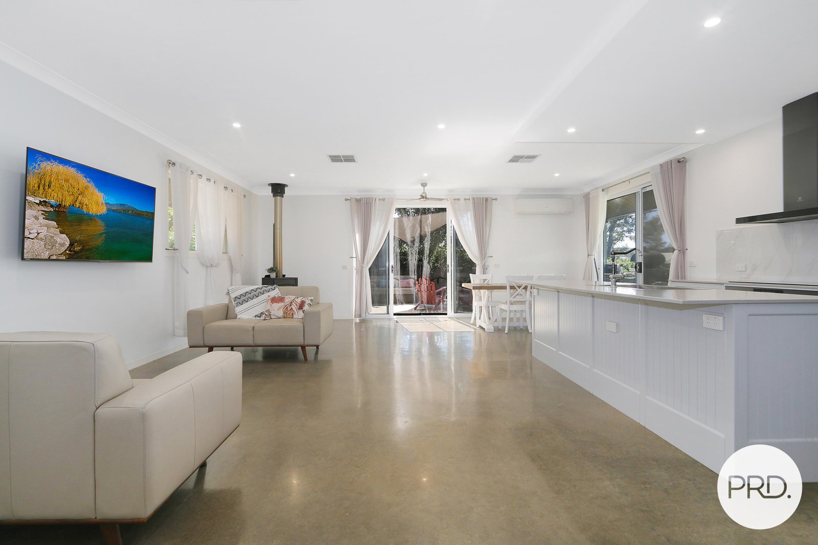 530A Nagle Road LAVINGTON 9