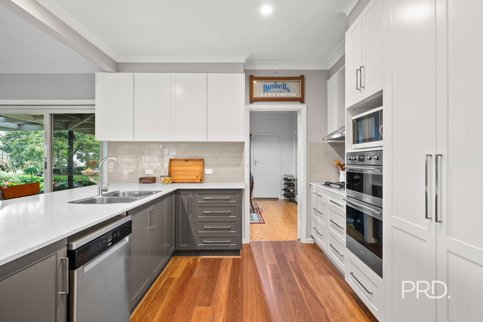 531 Kooringal Road LAKE ALBERT 10