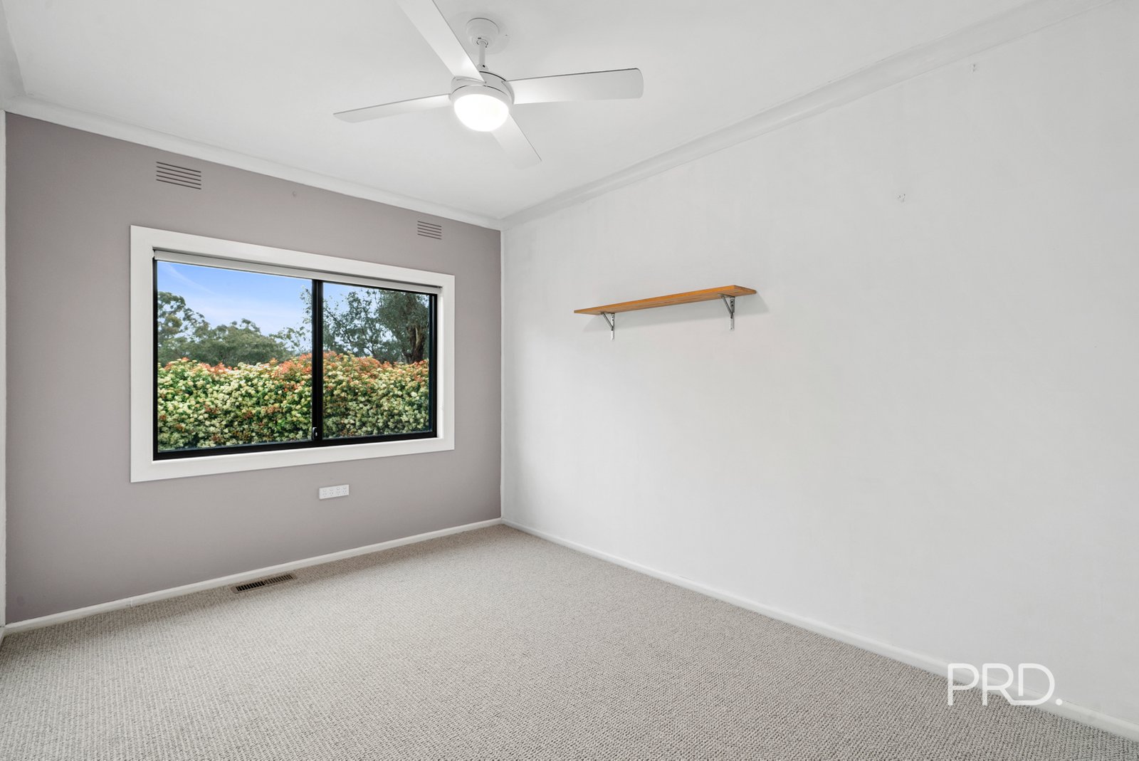 531 Kooringal Road LAKE ALBERT 16