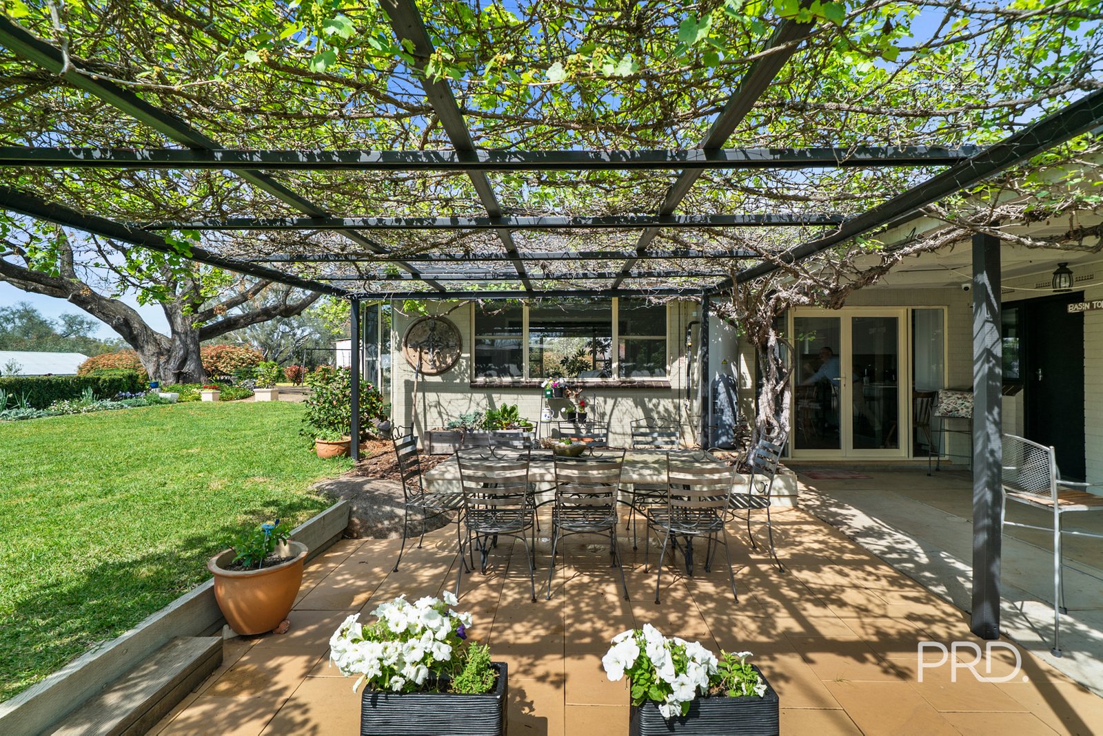 531 Kooringal Road LAKE ALBERT 28