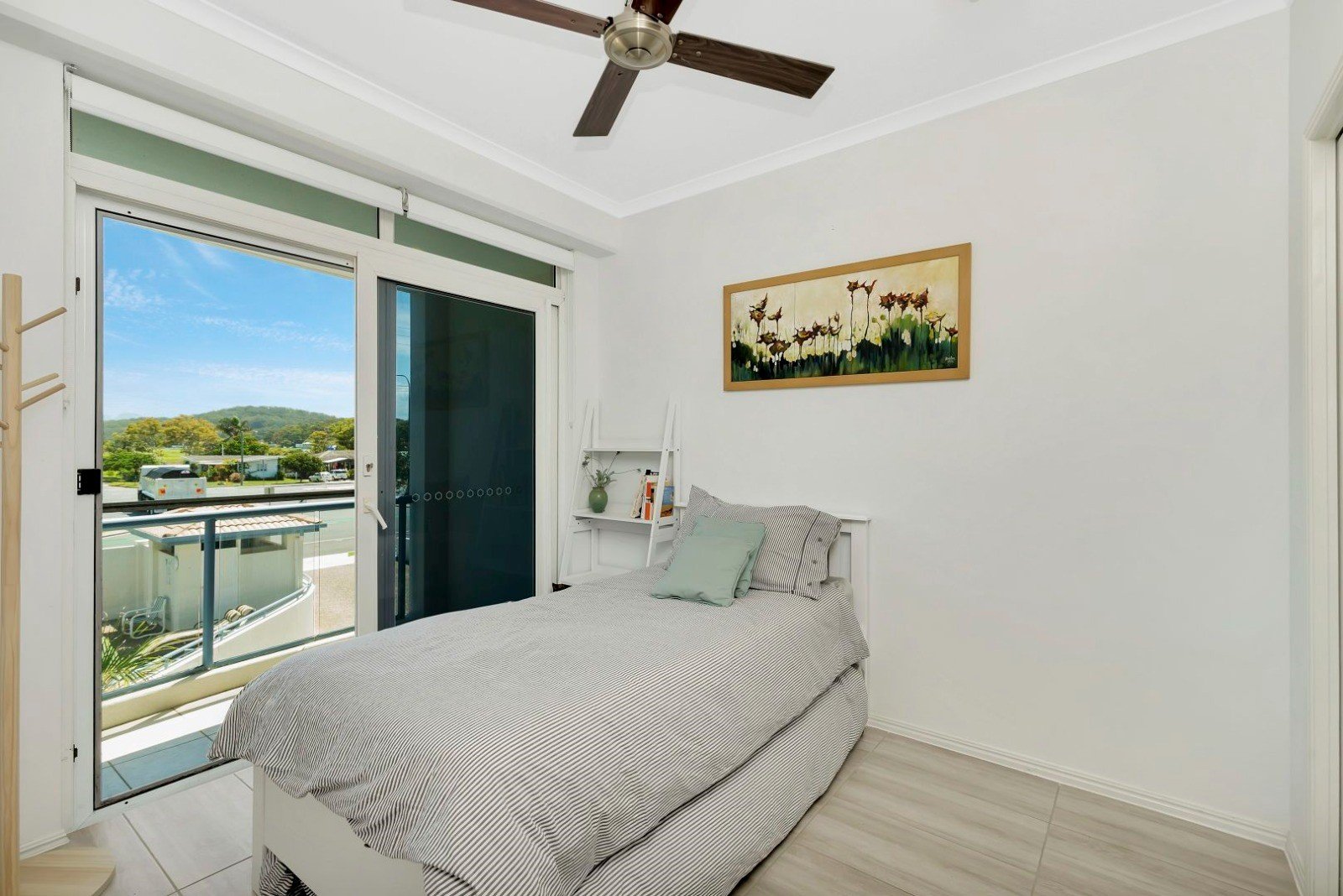 5/315-317 Golden Four Drive BILINGA 9