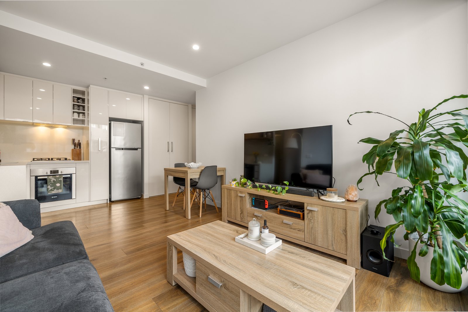 Gallery: 531/70 Batesford Road