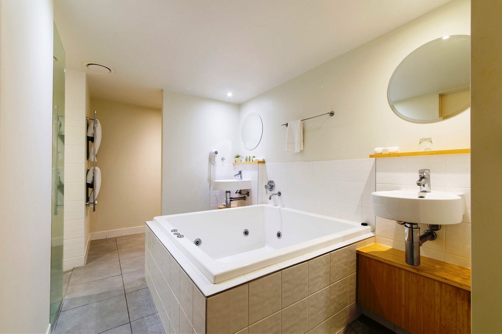 531/9a Hermitage Drive AIRLIE BEACH 8