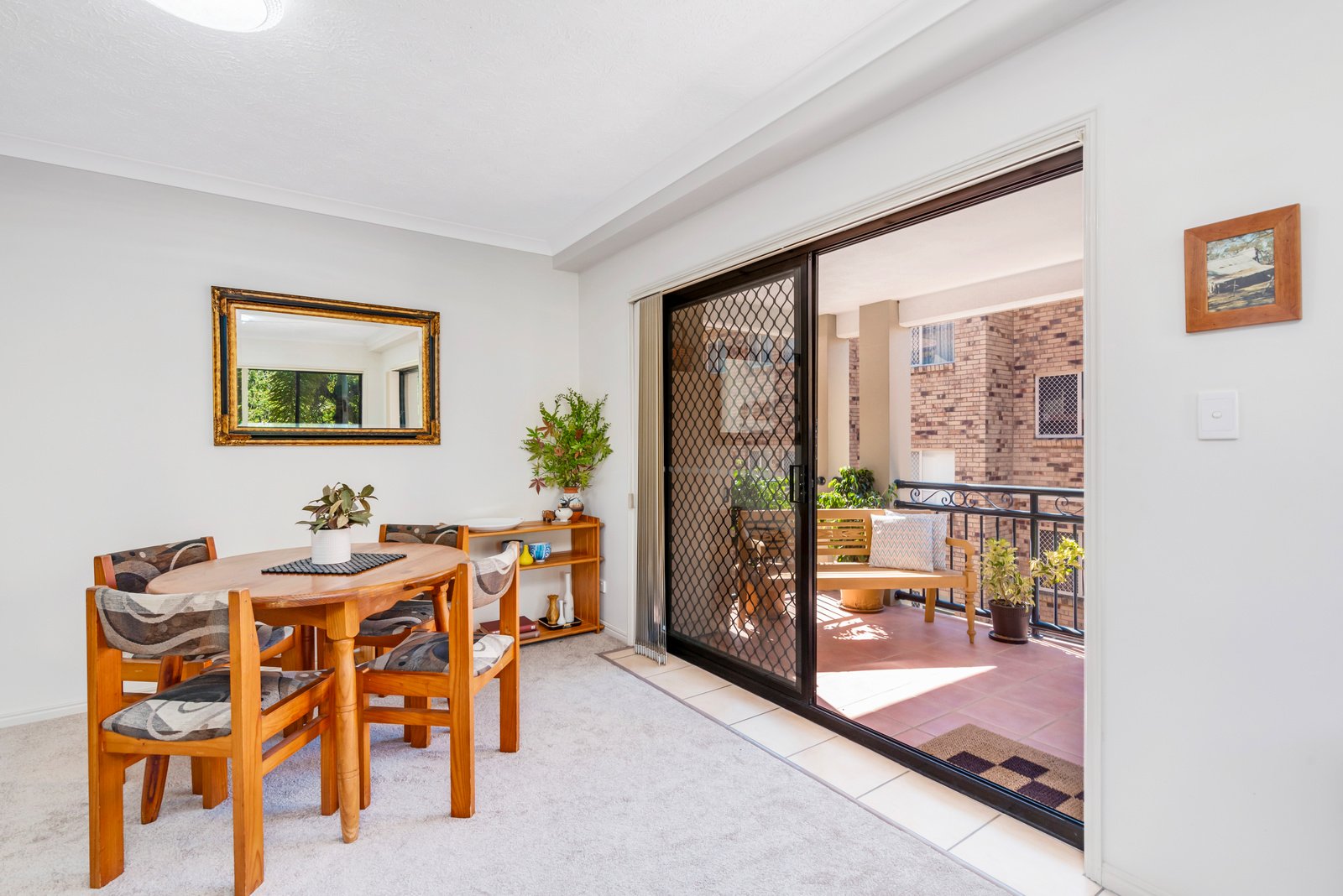 5/32-34 Dutton Street COOLANGATTA 4