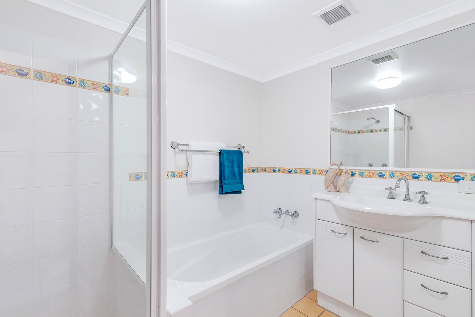 5/32-34 Dutton Street COOLANGATTA 8