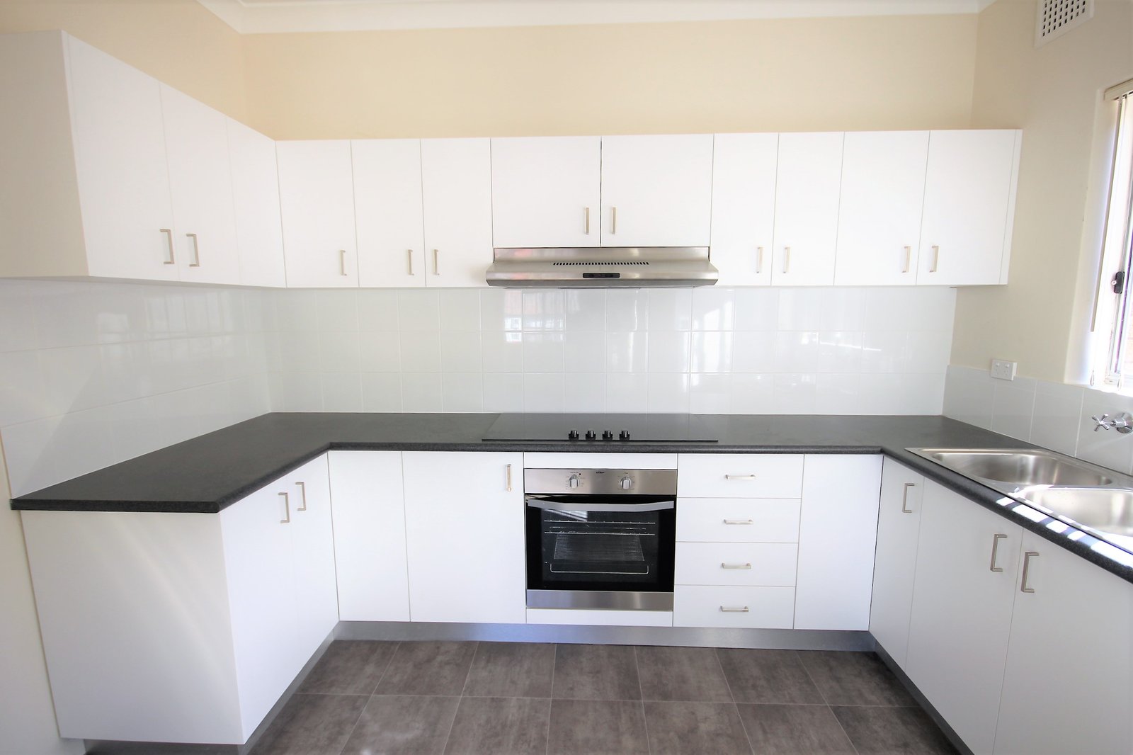 5/32 Bellevue Parade HURSTVILLE 4