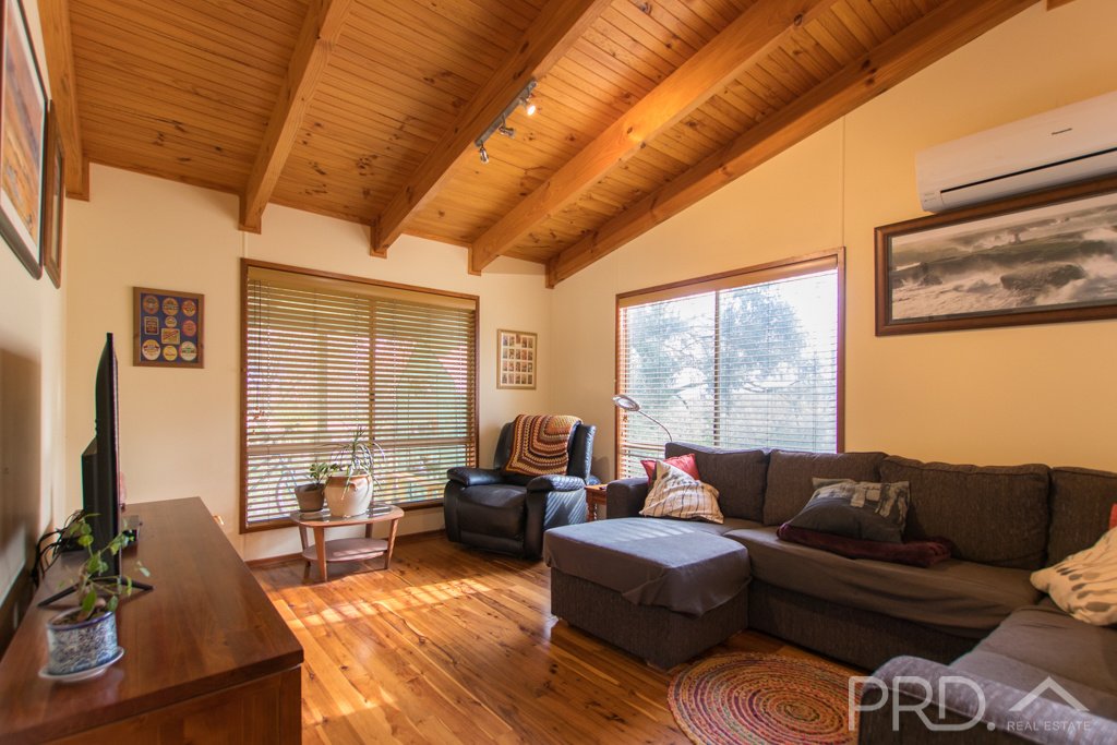 532 Grahamstown Road ADELONG 7