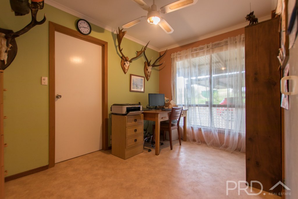 532 Grahamstown Road ADELONG 14