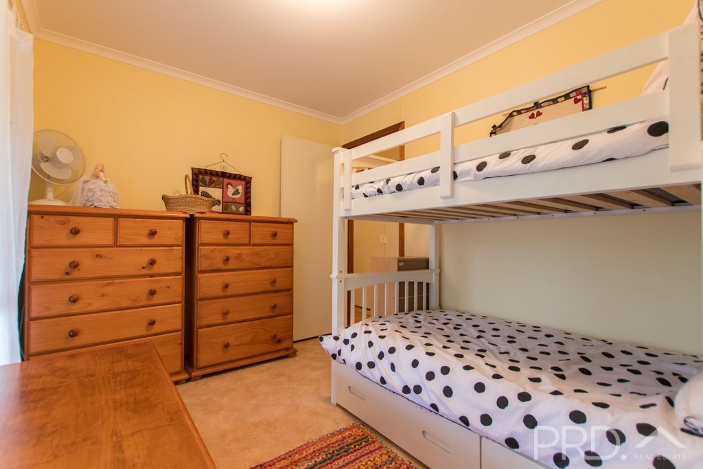 532 Grahamstown Road ADELONG 15