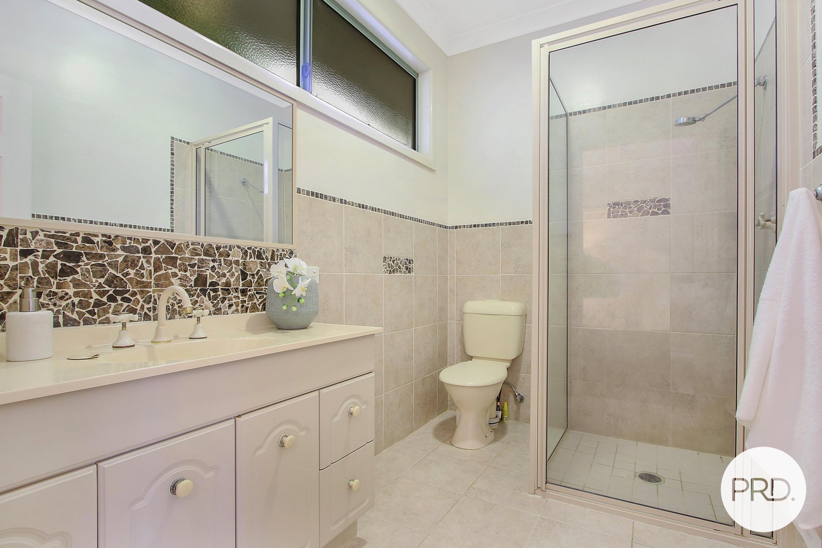 532 Tara Avenue EAST ALBURY 13