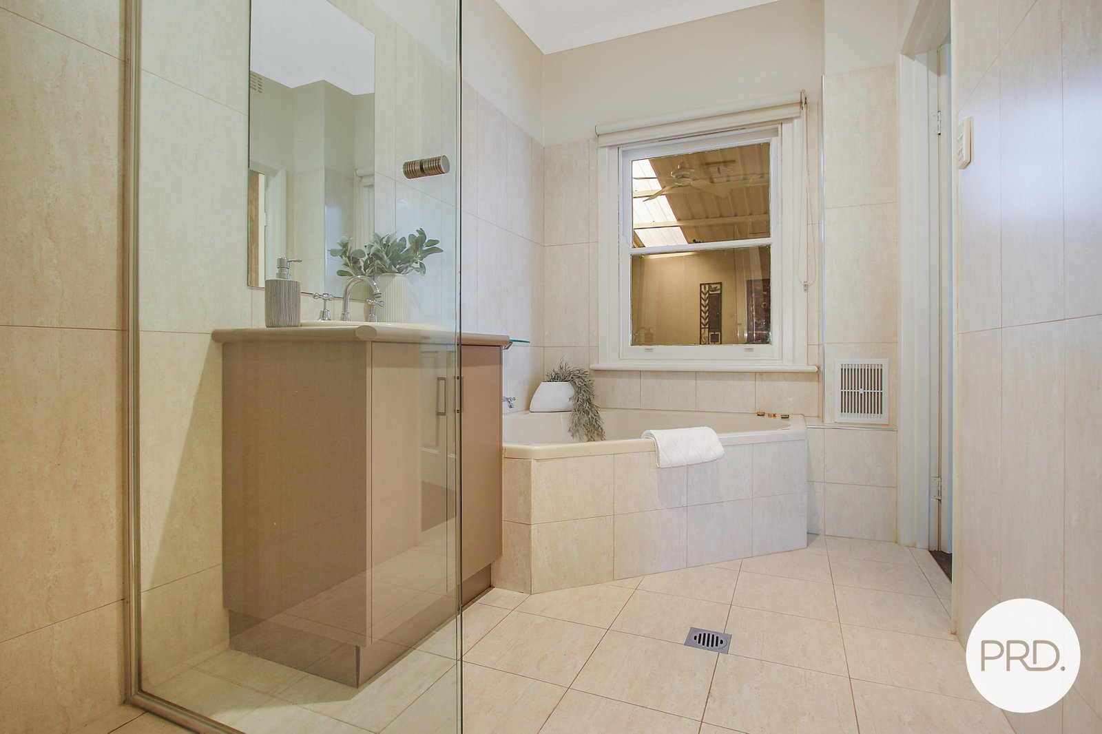 532 Tara Avenue EAST ALBURY 15