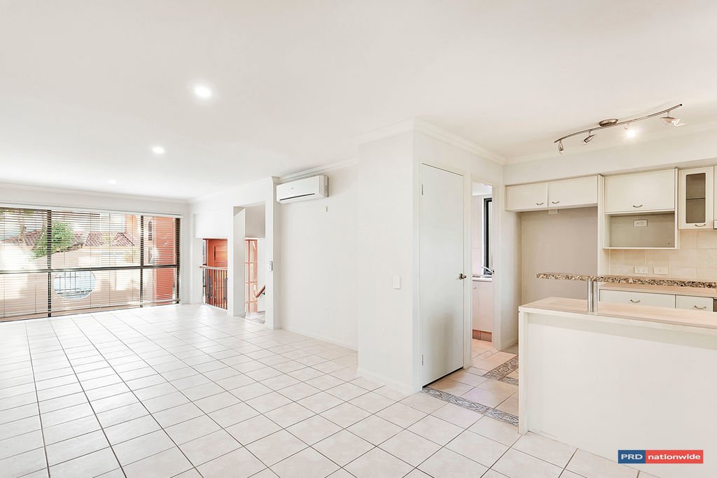53/20 Fairway Drive CLEAR ISLAND WATERS 3