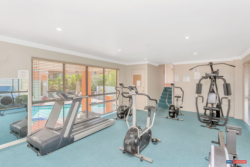 53/20 Fairway Drive CLEAR ISLAND WATERS 18
