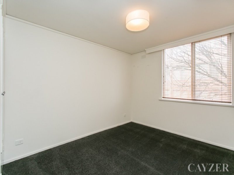 Gallery: 5/329 Dandenong Road