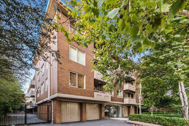 Gallery: 5/329 Dandenong Road