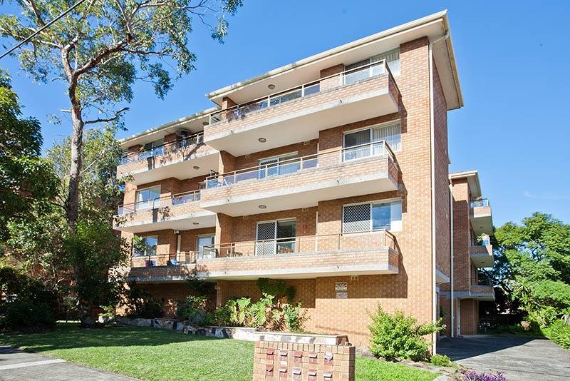 5/33-35 Macquarie Place MORTDALE 1