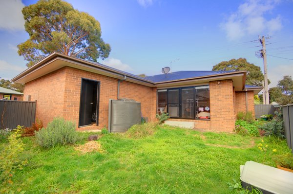 533 Clayton Street CANADIAN 10