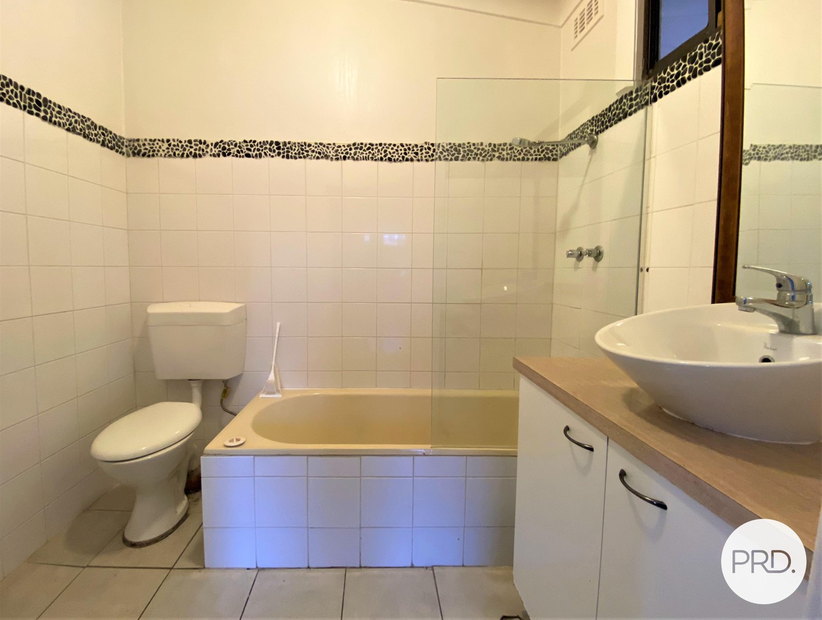 533 Hague Street LAVINGTON 7