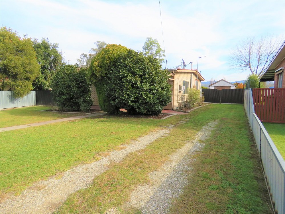 533 Hague Street LAVINGTON 1