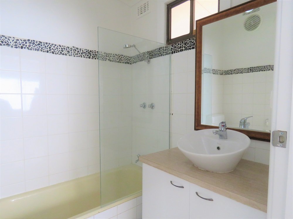 533 Hague Street LAVINGTON 4