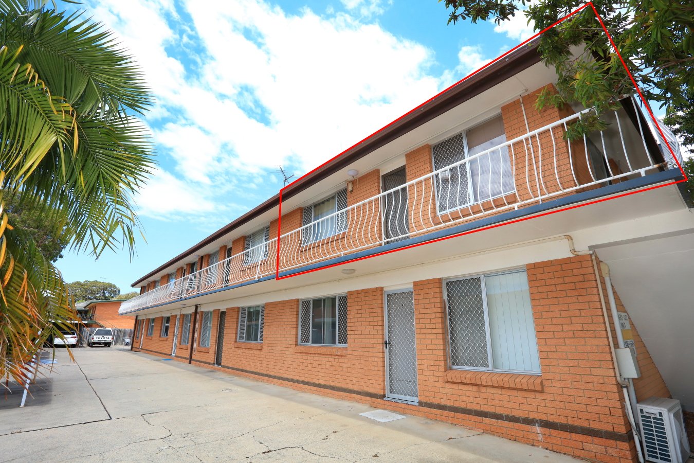 5/33 Middle Street LABRADOR 2