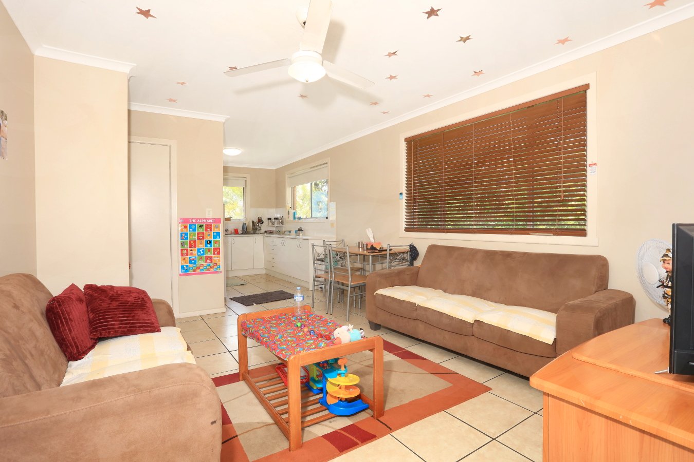 5/33 Middle Street LABRADOR 4