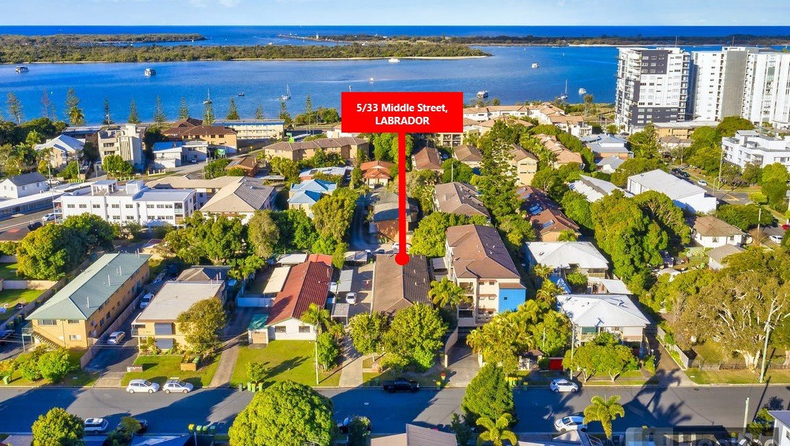 5/33 Middle Street LABRADOR 9