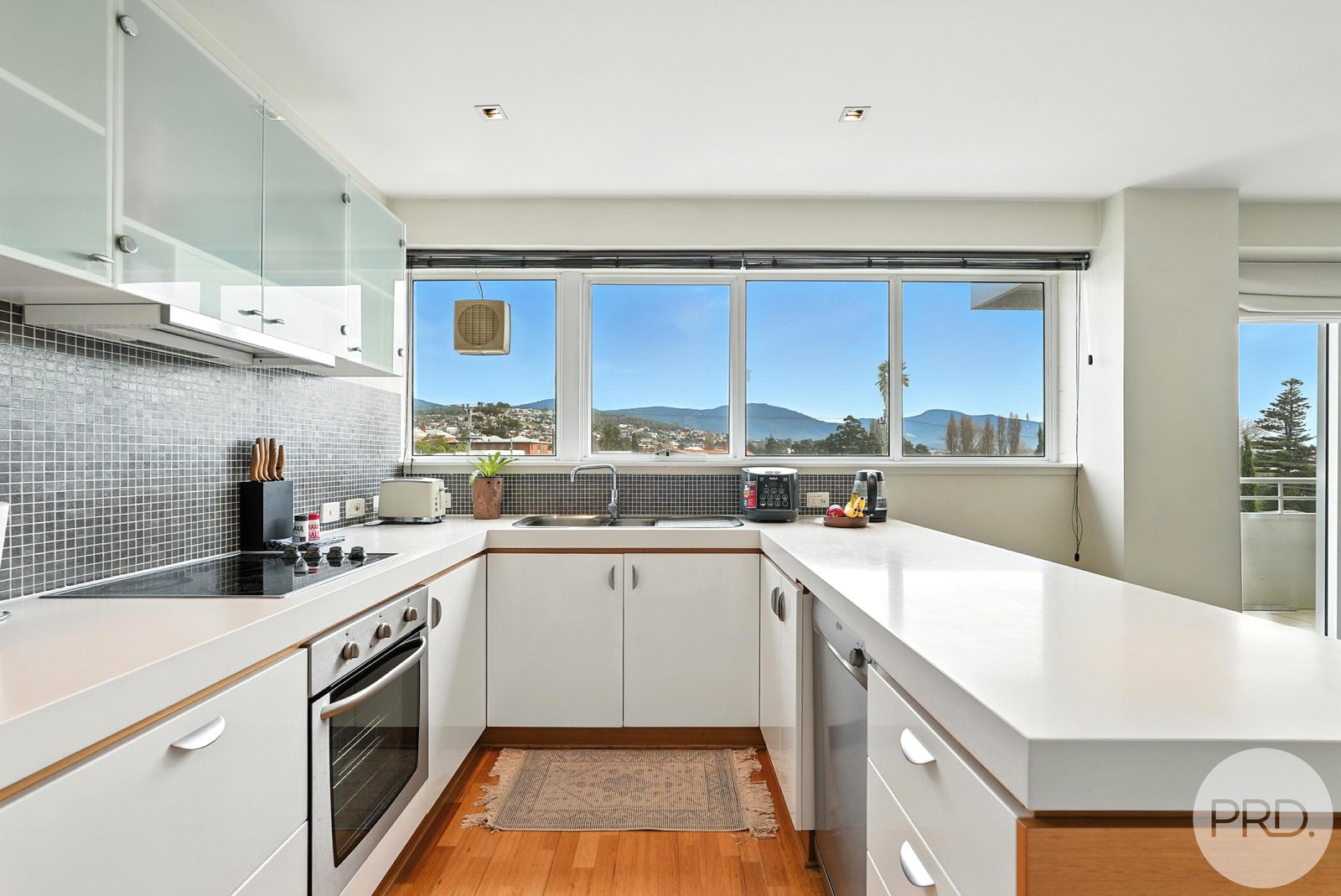 5/33 Tower Road NEW TOWN 9