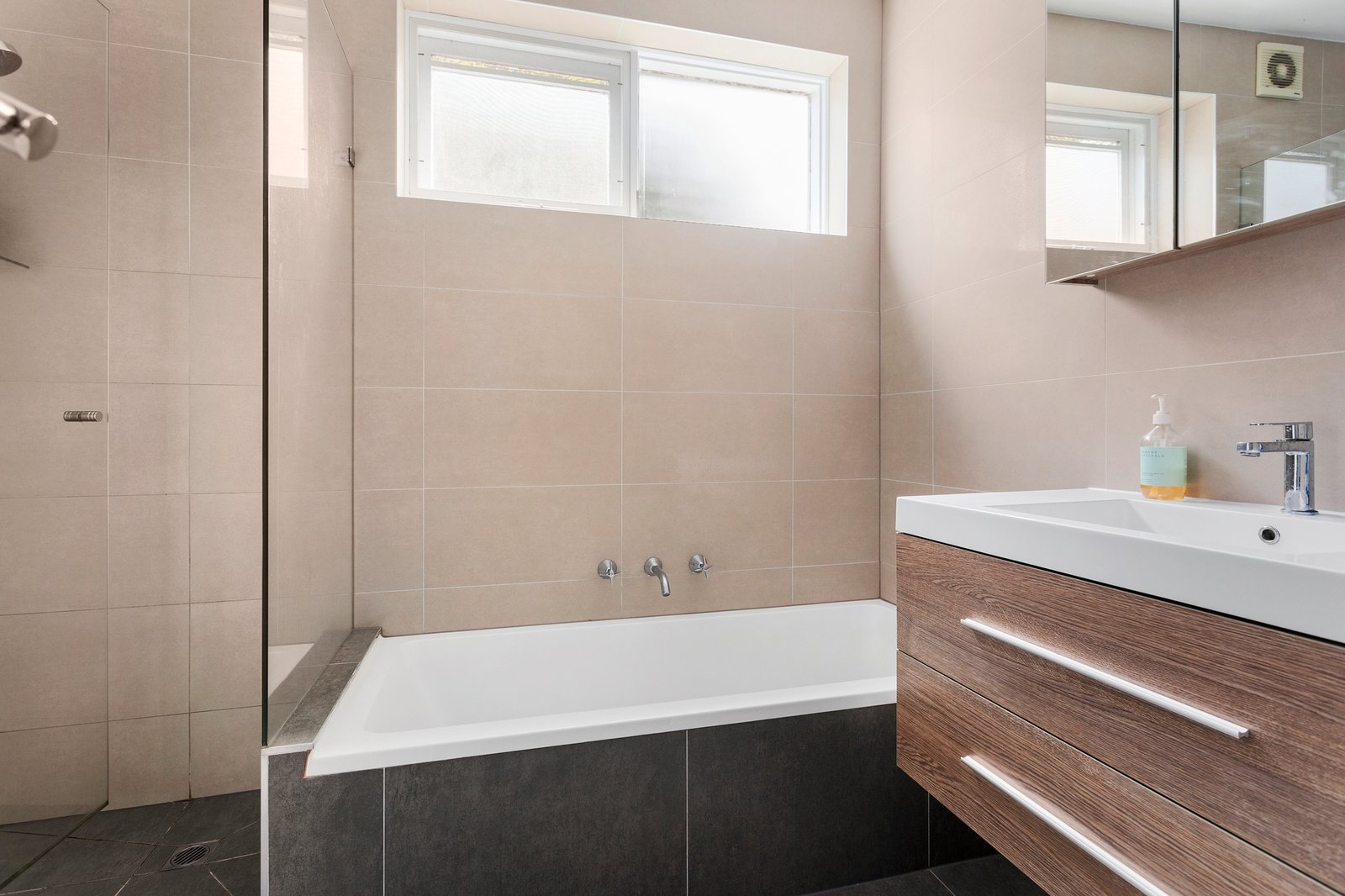 Real Estate and Property in 5/34 Bambra Road, Caulfield North, VIC