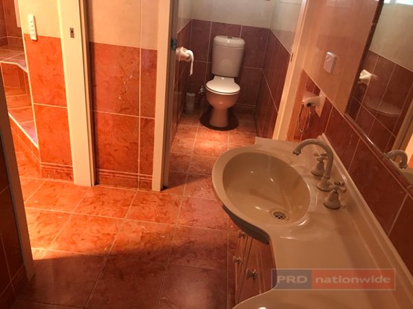 534 Blowering Road TUMUT 7