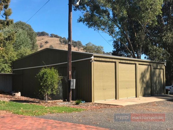 534 Blowering Road TUMUT 14