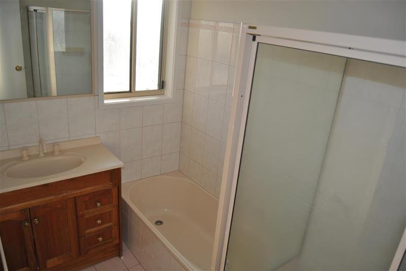 5/34 Lonergan Place WAGGA WAGGA 4